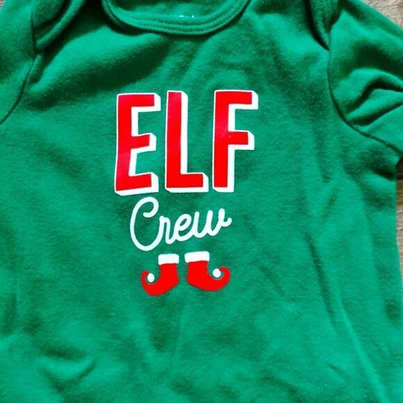 3/$15 Carter's Christmas sleeper size 3 m - Picture 2 of 3